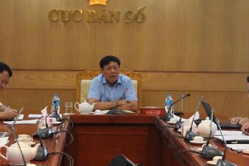 Đẩy nhanh tiến độ xây dựng, hoàn thiện thể chế để thực hiện tốt công tác dân số trong tình hình mới