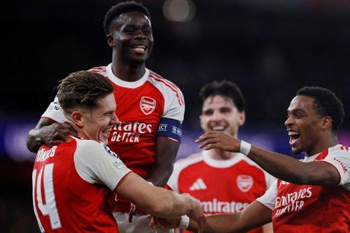 Premier League làm nên lịch sử