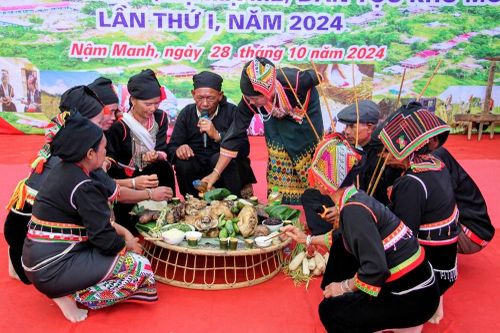 Về Nậm Hàng vui hội 'Mạ mạ mê' cùng đồng bào dân tộc Khơ Mú