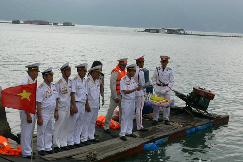 Vang mãi thiên hùng ca trên biển