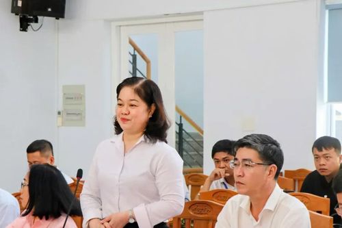 Đề xuất chuyển công chức đối với nhân sự không chuyên trách có năng lực