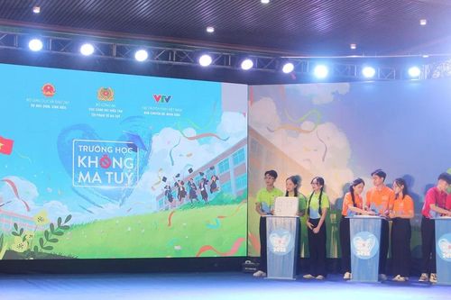 Học sinh Hà Tĩnh lan tỏa thông điệp 'Trường học không ma túy'