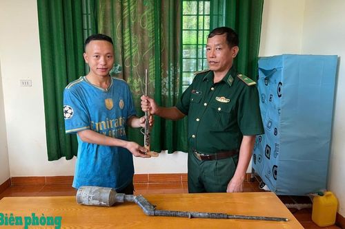 Nói không với vũ khí tự chế, góp phần giữ bình yên nơi biên cương
