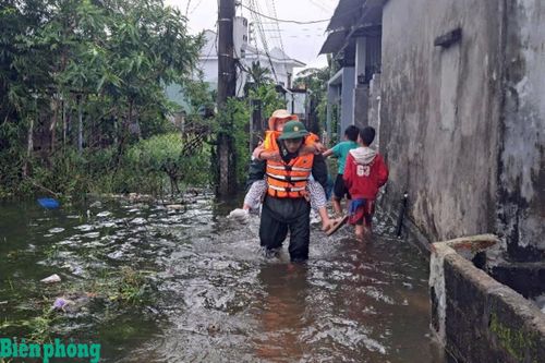 BĐBP thành phố Huế kích hoạt phương châm '4 tại chỗ' ứng phó bão số 12