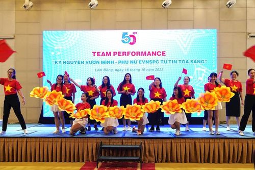 Phụ nữ EVNSPC tự tin tỏa sáng, góp phần xây dựng người phụ nữ Việt Nam thời đại mới