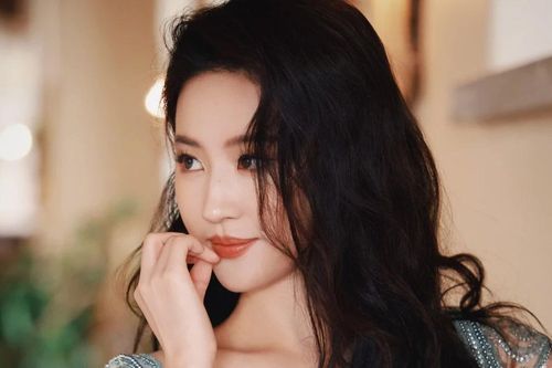 Video mỉa mai Lưu Diệc Phi và các ngôi sao hạng A
