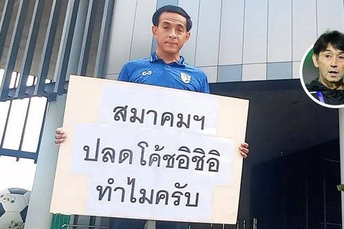 CĐV Thái Lan đến trụ sở Liên đoàn phản ứng sau vụ sa thải HLV Nhật Bản