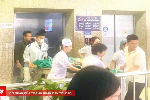 Người đàn ông cầm dao đâm nhiều người trong bệnh viện