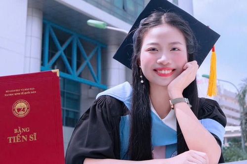 Cô gái sinh năm 2000 lấy bằng tiến sĩ sau 3,5 năm: 'Trường hợp hiếm có'