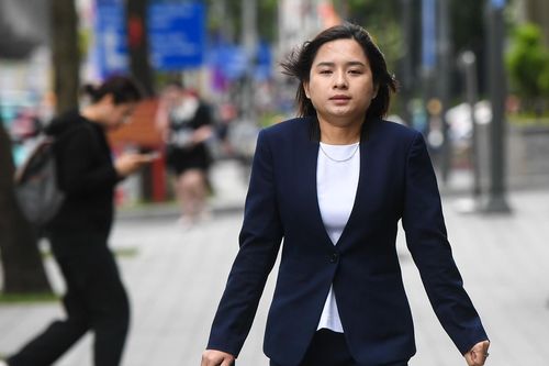 Sáng chớm lạnh trong lòng Hà Nội, dân văn phòng ra phố co ro