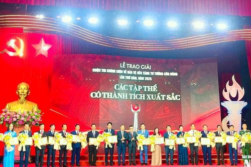 Nghệ An tiếp tục khẳng định vị thế trong cuộc thi chính luận bảo vệ nền tảng tư tưởng của Đảng