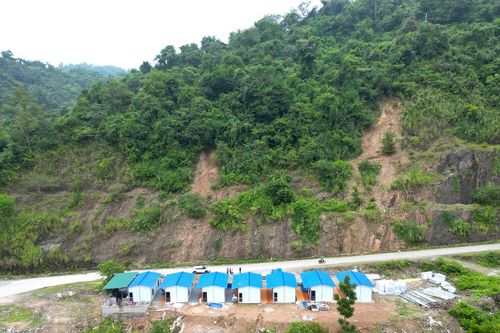 Nghệ An hỗ trợ người dân mất nhà sau lũ bằng những mái ấm nghĩa tình