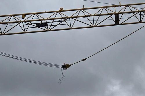 Tai nạn xây dựng khiến cần cẩu tháp cao hàng chục mét bị gãy đổ tại Đà Nẵng