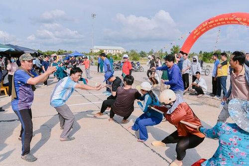 Xã Giang Thành tổ chức hội thao, văn nghệ mừng Ok Om Bok