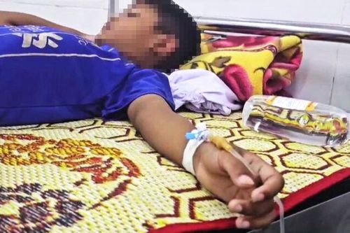 Vụ 40 học sinh bị ngộ độc, gia hạn đình chỉ Phó Hiệu trưởng phụ trách bếp ăn
