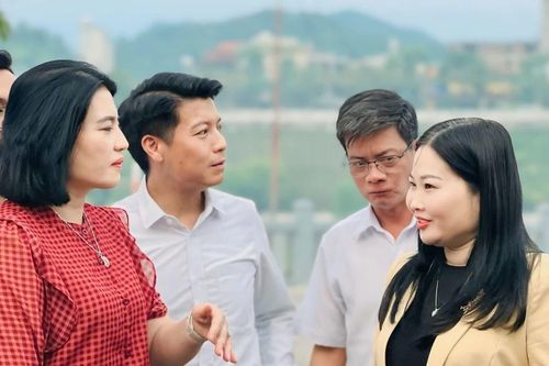 Phó Chủ tịch UBND tỉnh Vũ Thị Hiền Hạnh khảo sát các địa điểm tổ chức Festival sông Hồng năm 2025