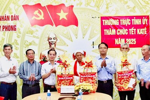 Nét đẹp văn hóa trong Tết Katê của đồng bào Chăm Tuy Phong