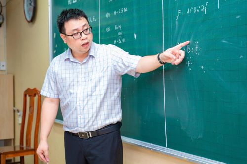 Người thầy 'ươm mầm' những tài năng hóa học