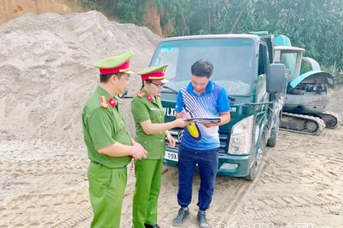 Giữ vững thế trận an ninh Nhân dân