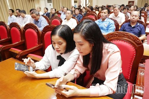 Phường Vĩnh Yên phát động 'Chương trình chung tay cứu trợ khẩn cấp đồng bào bị ảnh hưởng bởi lũ lụt trên VneID năm 2025'