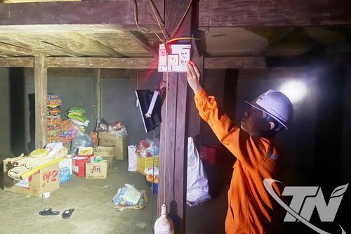 Khôi phục cấp điện cho 'rốn ngập' Lủng Siên