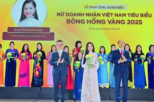 Ba nữ doanh nhân Huế đạt danh hiệu 'Bông hồng Vàng' năm 2025