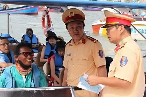 Khánh Hòa: Tăng cường đảm bảo an toàn giao thông đường thủy trước mùa mưa bão