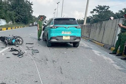 Khởi tố tài xế taxi đi ngược chiều gây tai nạn chết người trên đường gom đại lộ Thăng Long