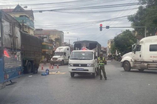 Xót xa: 2 anh em ruột thương vong sau cú va chạm kinh hoàng trên đường với ô tô