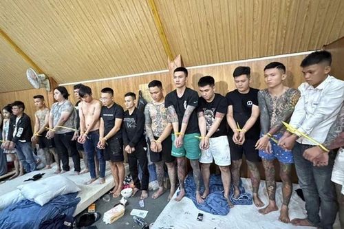Cảnh sát ập vào homestay ở Măng Đen, phát hiện 30 nam thanh nữ tú làm chuyện động trời