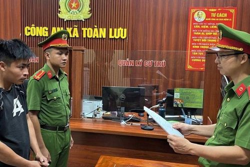 Đặng Đình Thắng bị bắt vì trộm 21 con gà
