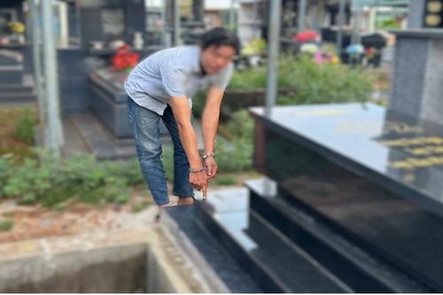Bắt giam người đập phá mộ tại nghĩa trang ở Đồng Nai