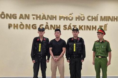 Bắt tạm giam ca sĩ Lương Bằng Quang về tội đưa hối lộ