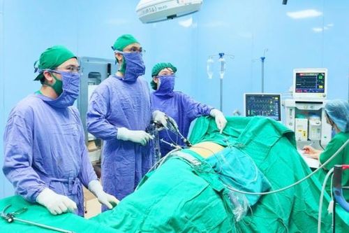 Đau âm ỉ vùng thắt lưng, người đàn ông 59 tuổi đi khám phát hiện mắc dị tật hiếm gặp