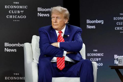 Ông Trump 'khoe lời' sau khoản đầu tư vào Intel