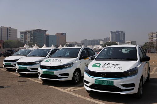Uber thưởng 4.000 USD cho tài xế chuyển sang xe điện