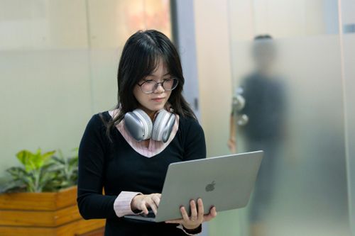 Cứ lên mạng lại thấy tin thất thiệt về ngành giáo dục