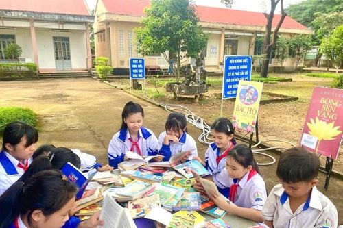 'Thư viện lưu động' đưa tri thức đến với học sinh vùng khó khăn