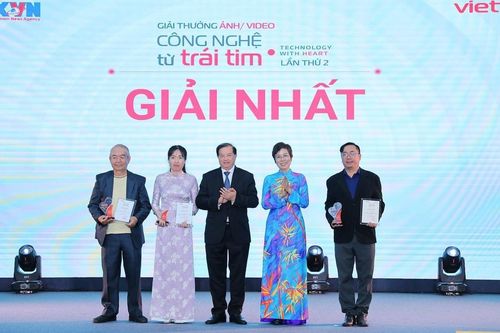 Giải thưởng 'Công nghệ từ trái tim' lần thứ 2: Thổi bùng khát vọng công nghệ