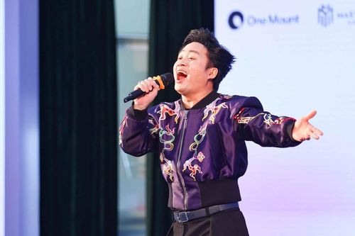 Ca sĩ Tùng Dương cùng quỹ 'Chạm yêu thương' lan tỏa nhân ái