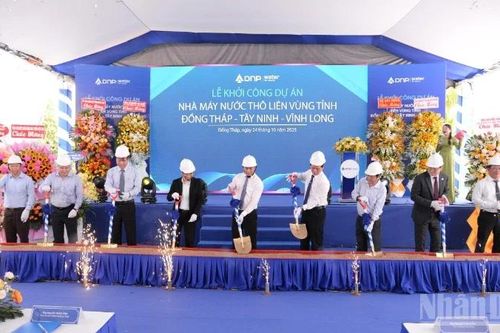 Đồng Tháp khởi công nhà máy nước thô hơn 1.800 tỷ đồng