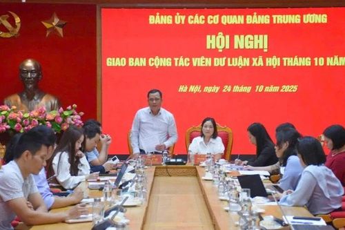 Tăng cường nắm bắt tình hình, định hướng dư luận xã hội