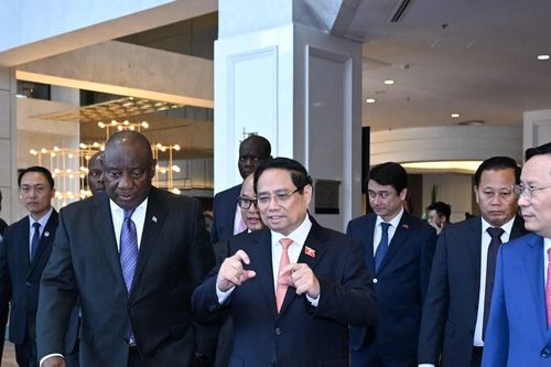 Thủ tướng Phạm Minh Chính và Tổng thống Nam Phi Matamela Cyril Ramaphosa dự diễn đàn doanh nghiệp