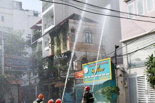 Gần 150 người diễn tập chữa cháy và cứu nạn tại khu dân cư