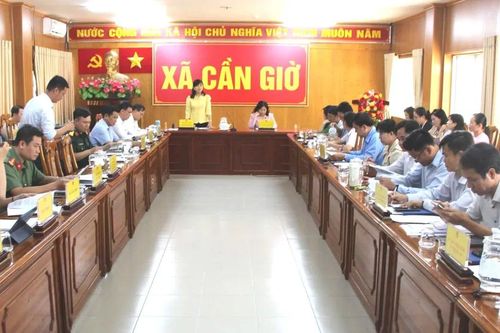 Đề xuất quy định đặc thù cho cán bộ ấp Thiềng Liềng đi họp bằng đò