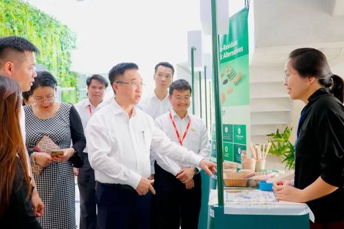 Phó Bí thư Thành ủy TPHCM Đặng Minh Thông: Đưa sản phẩm thân thiện môi trường ra đặc khu Côn Đảo