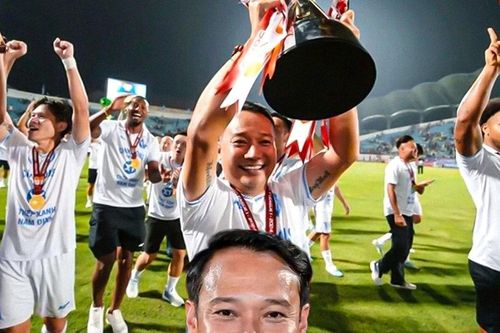 Thành tích của HLV Vũ Hồng Việt sau 3 năm dẫn dắt Nam Định FC