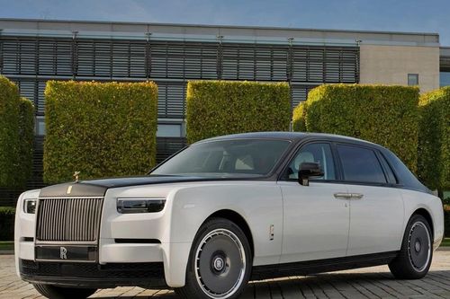 Chiêm ngưỡng Rolls-Royce Phantom bản dát vàng kỷ niệm 100 năm