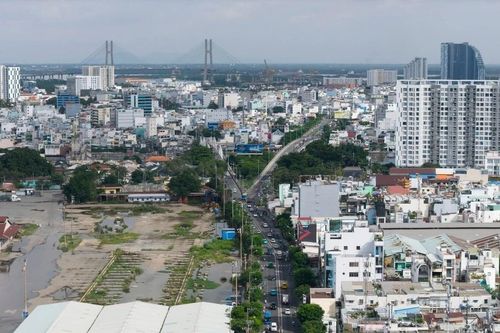 Nghiên cứu mở rộng đường Nguyễn Tất Thành, xóa điểm đen ùn tắc