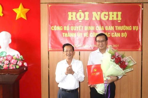 Điều động Chánh Văn phòng UBND Thành phố Cần Thơ giữ chức Bí thư xã